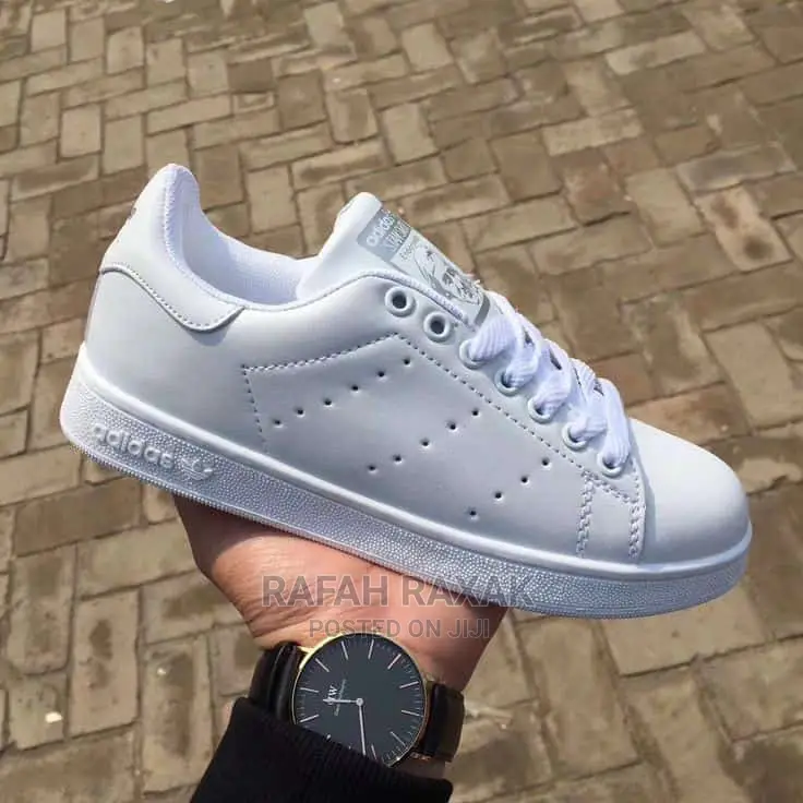 Classic Unisex White Adidas Stan Smith Sneaker