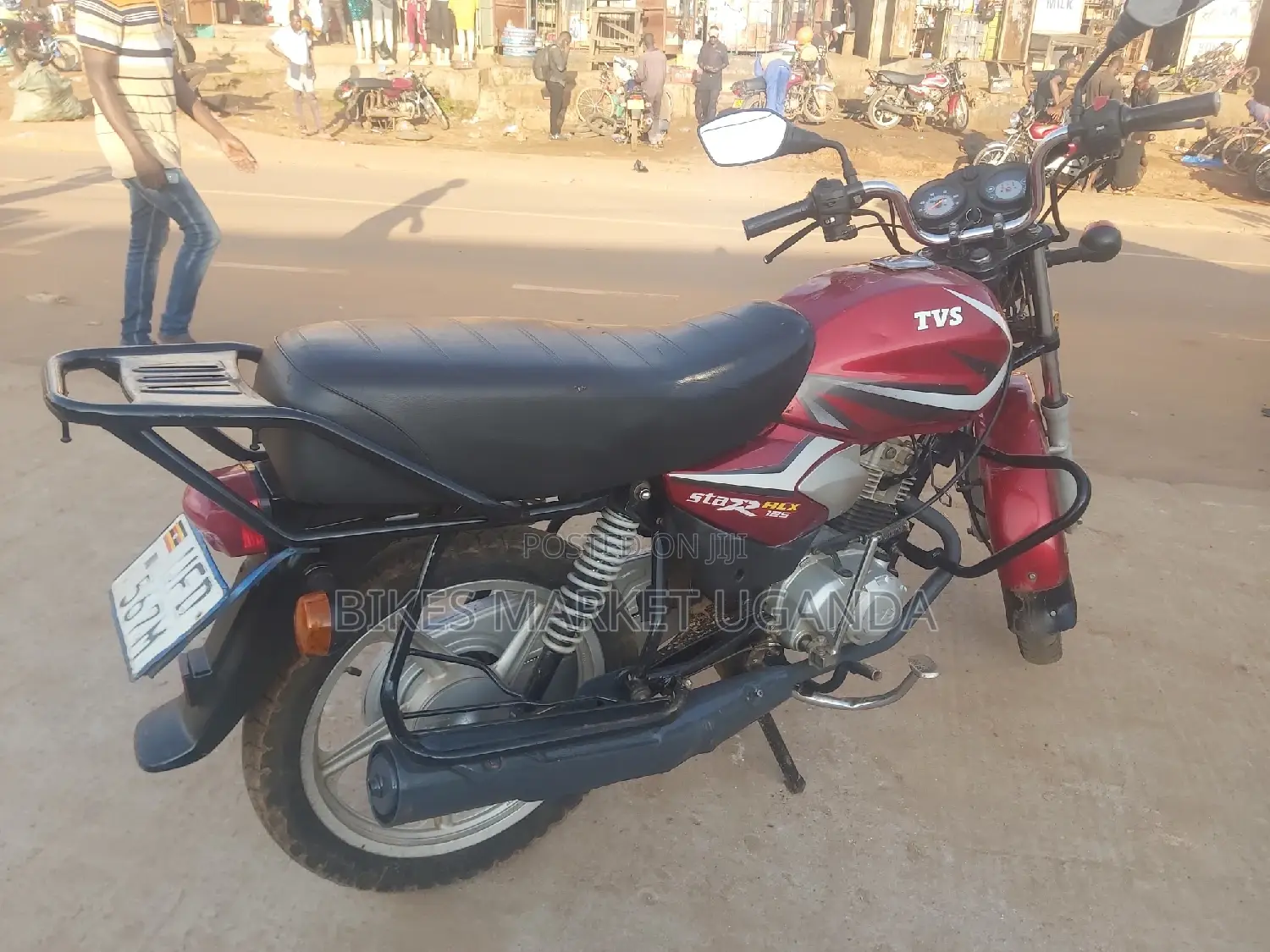 New TVS HLX 125 2020 Red