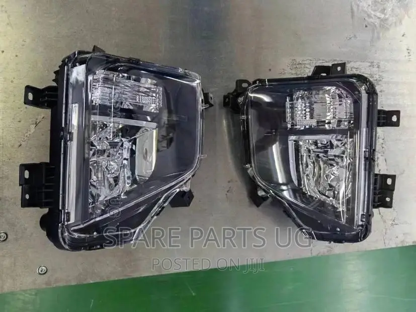 Mitsubishi L200 2020 - 2023 Spotlights