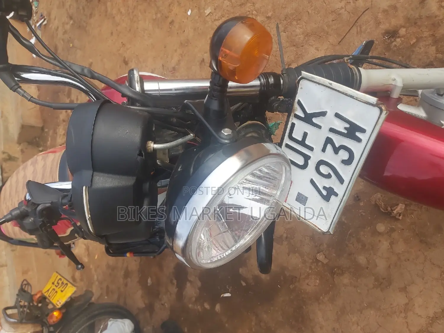 New TVS HLX 125 2022 Red