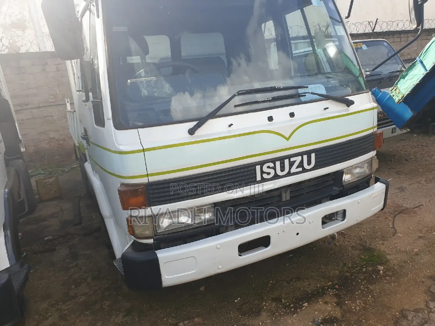 Isuzu Dumper