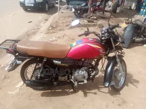 Yamaha Crux 2019 Red