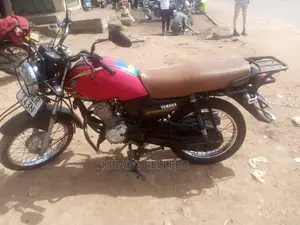Yamaha Crux 2019 Red
