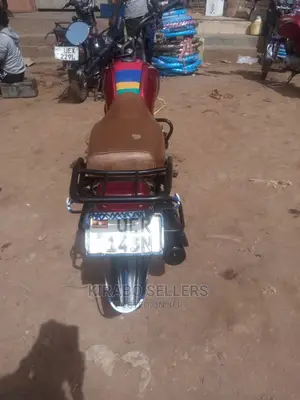 Yamaha Crux 2019 Red