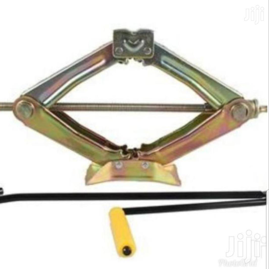 Brand New Scissor Jack 2 Tonnes, We Do Free Delivery