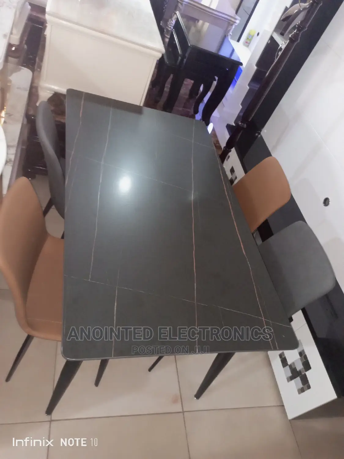 Four Seaters Dinning Table