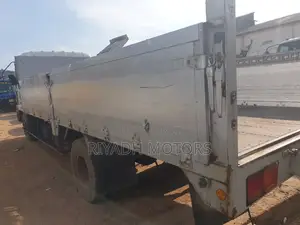 Fuso 6tyres