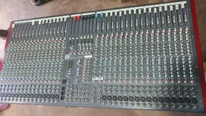 32 Channels Mixer Allen and Heath
