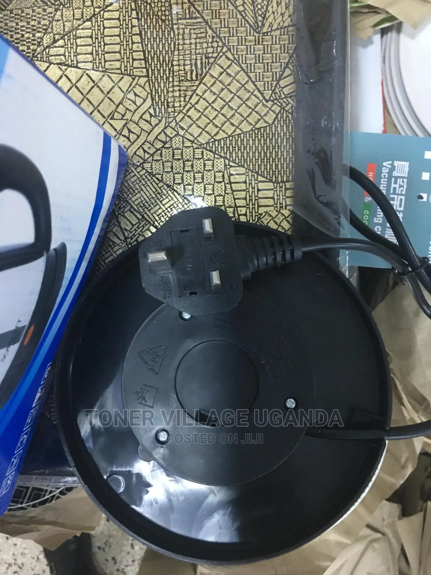 Scarlet Electric Kettle 2.0litre 1500watts 3 Pin Plug