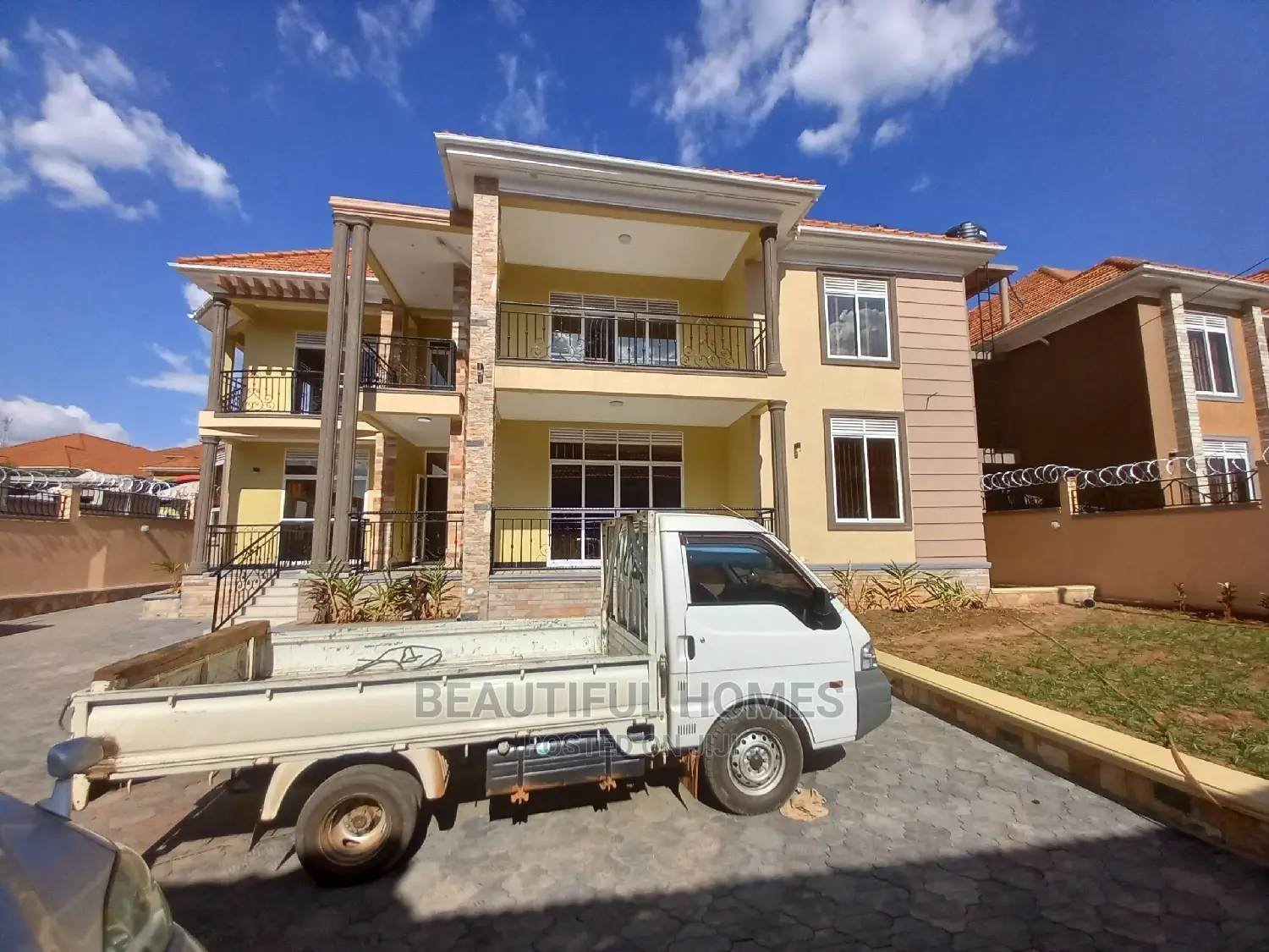 Furnished 6bdrm Mansion in Kira, Central Division for Sale