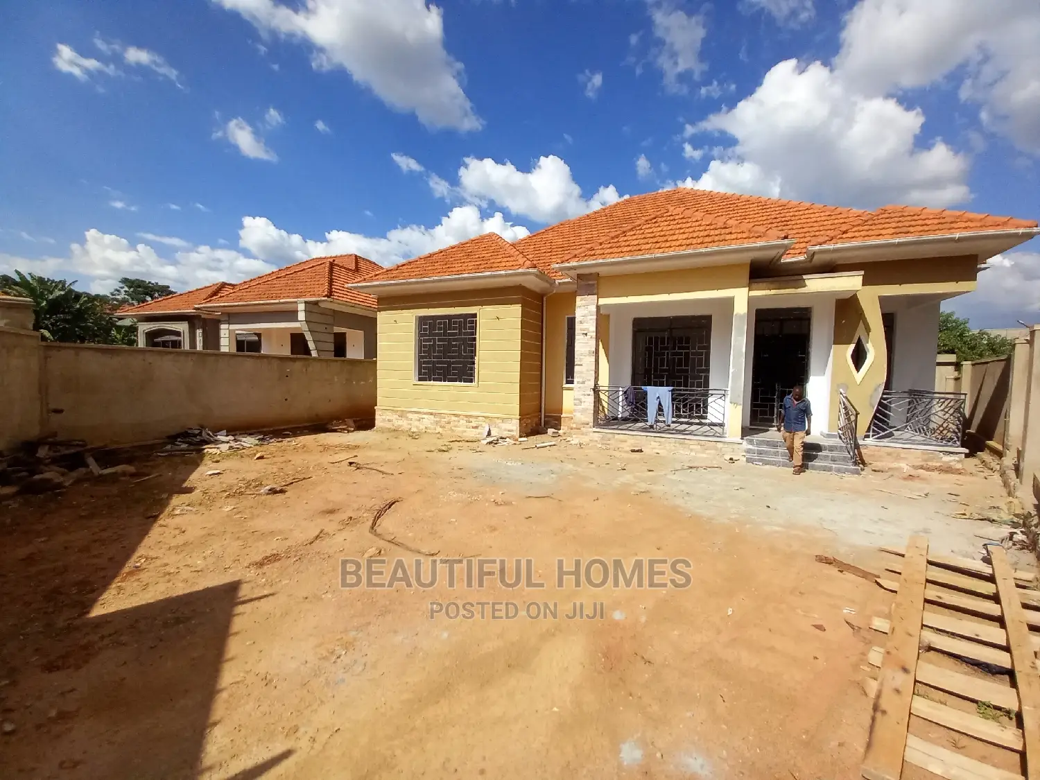 Furnished 4bdrm Bungalow in Kira Mamerito Road for Sale