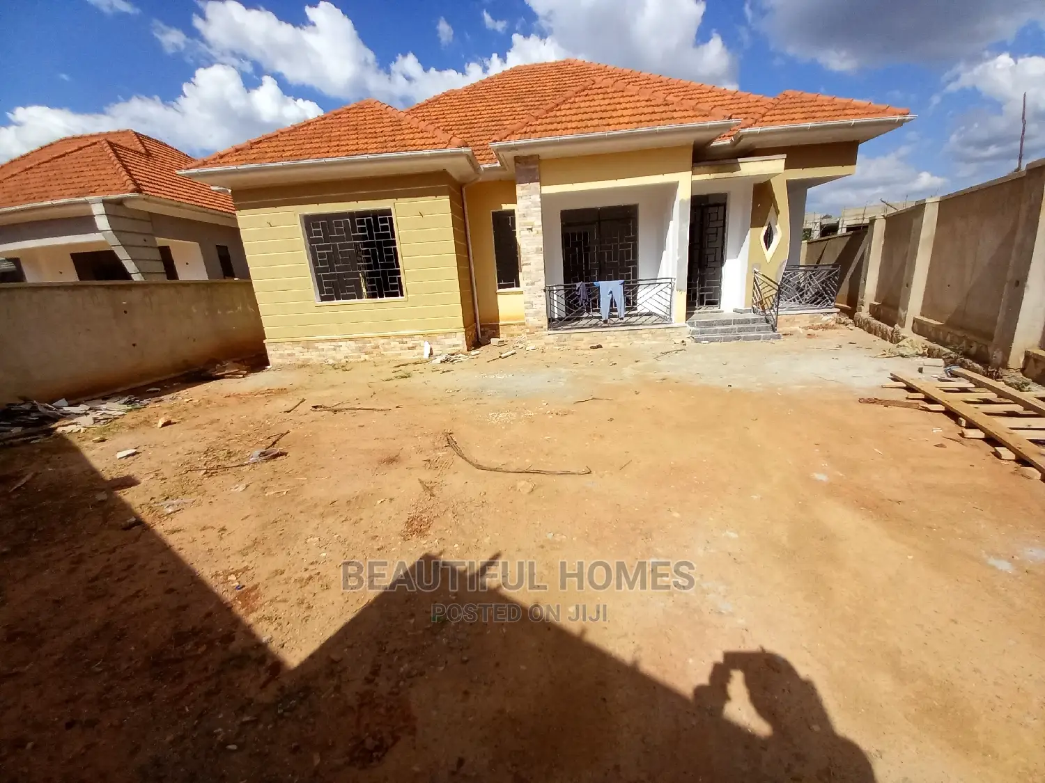 Furnished 4bdrm Bungalow in Kira Mamerito Road for Sale
