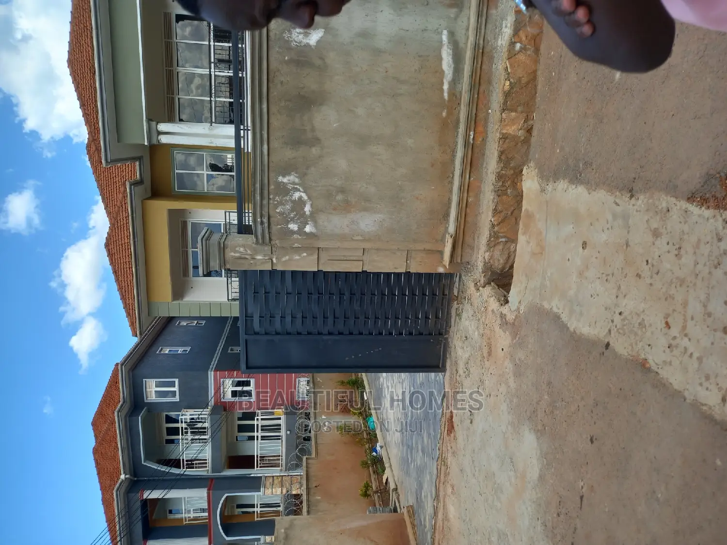 Furnished 4bdrm Mansion in Kira All Tarmack for Sale