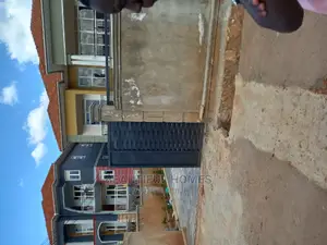 Furnished 4bdrm Mansion in Kira All Tarmack for Sale