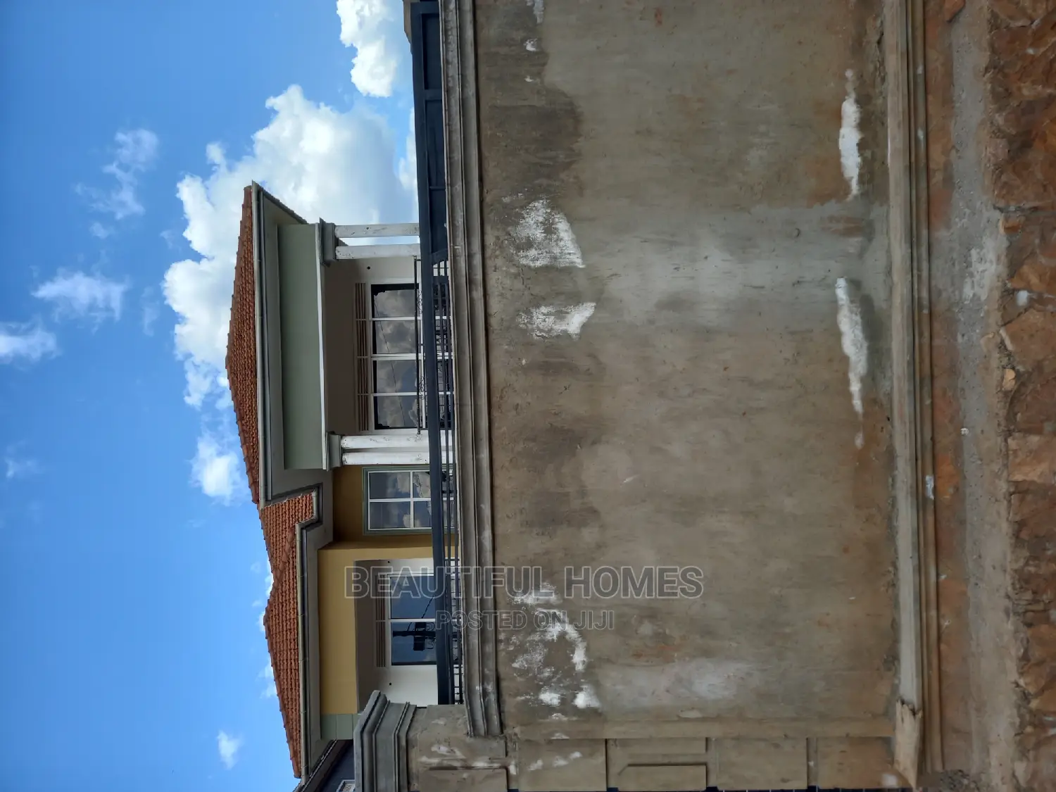 Furnished 4bdrm Mansion in Kira All Tarmack for Sale