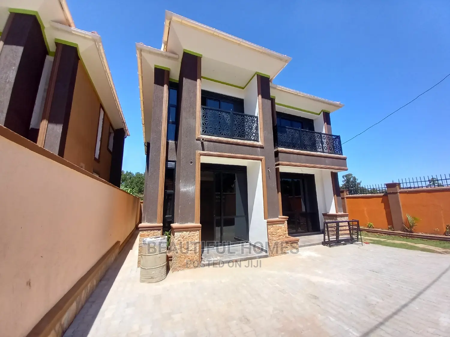 Furnished 4bdrm Duplex in Kisaasi, Central Division for Sale