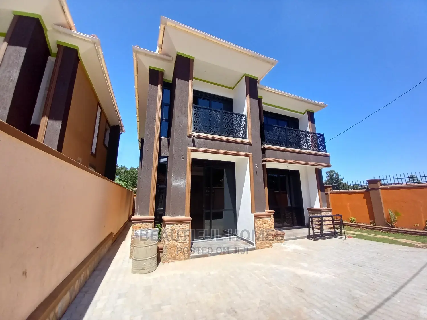 Furnished 4bdrm Duplex in Kisaasi, Central Division for Sale