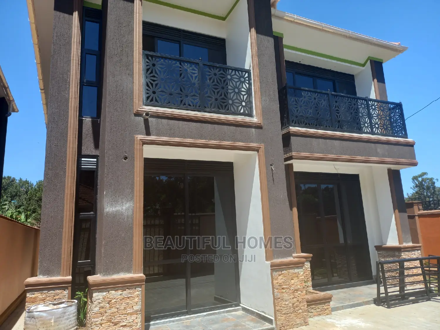 Furnished 5bdrm Duplex in Kisaasi, Central Division for Sale