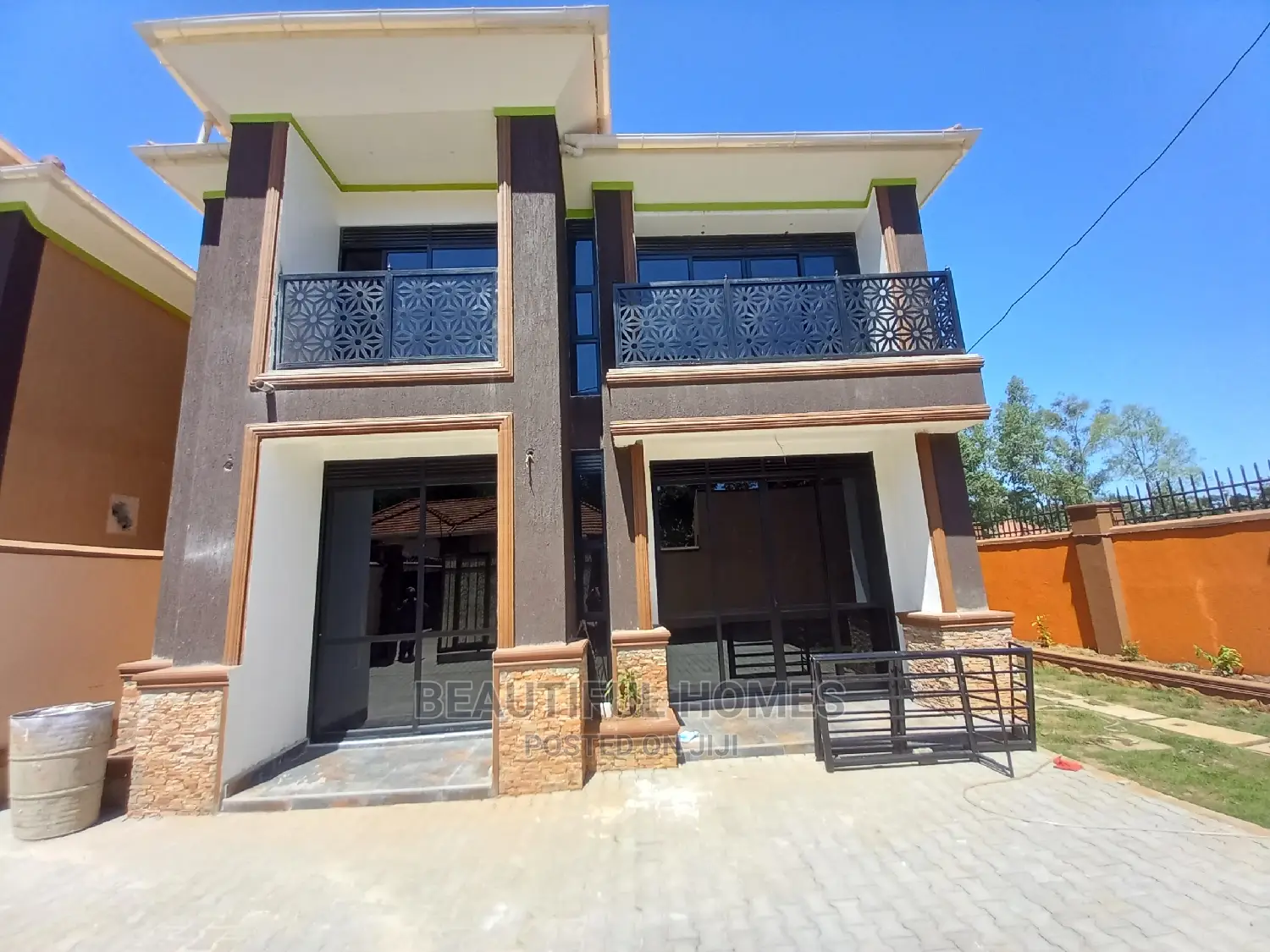 Furnished 5bdrm Duplex in Kisaasi, Central Division for Sale