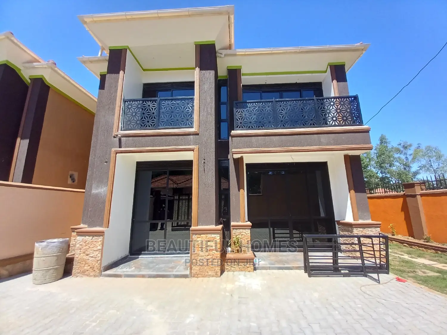 Furnished 4bdrm Maisonette in Kisaasi First Class, Central Division