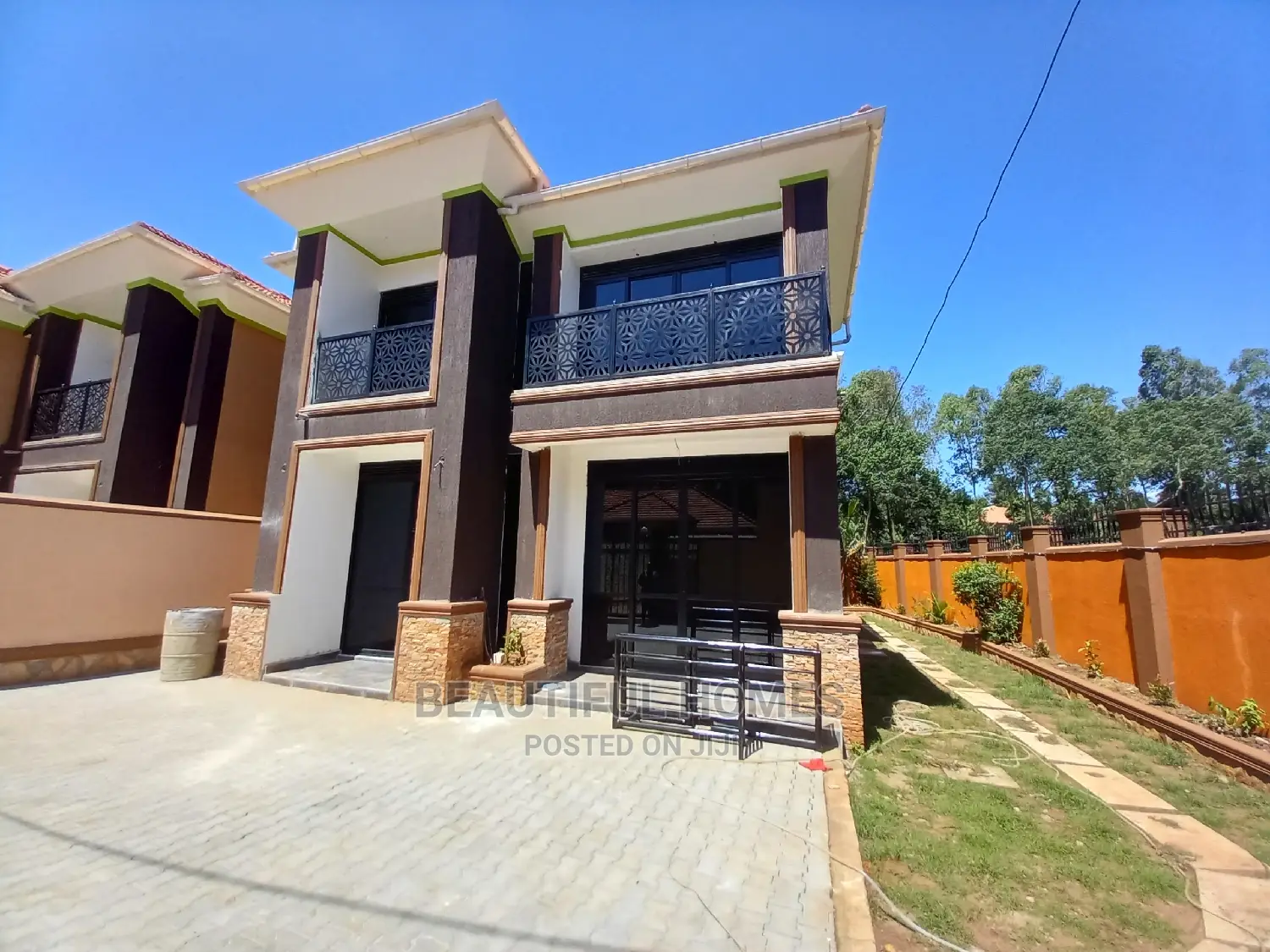 Furnished 5bdrm Duplex in Kisaasi Corporate, Central Division for Sale