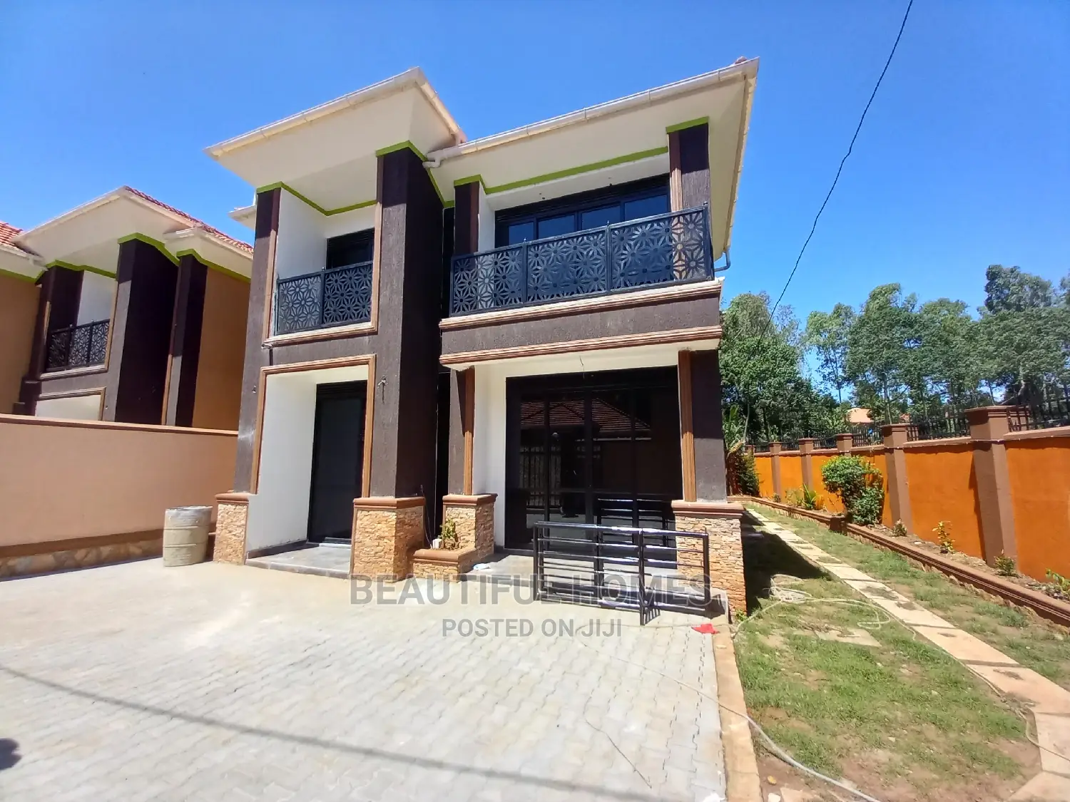 Furnished 5bdrm Duplex in Kisaasi Corporate, Central Division for Sale
