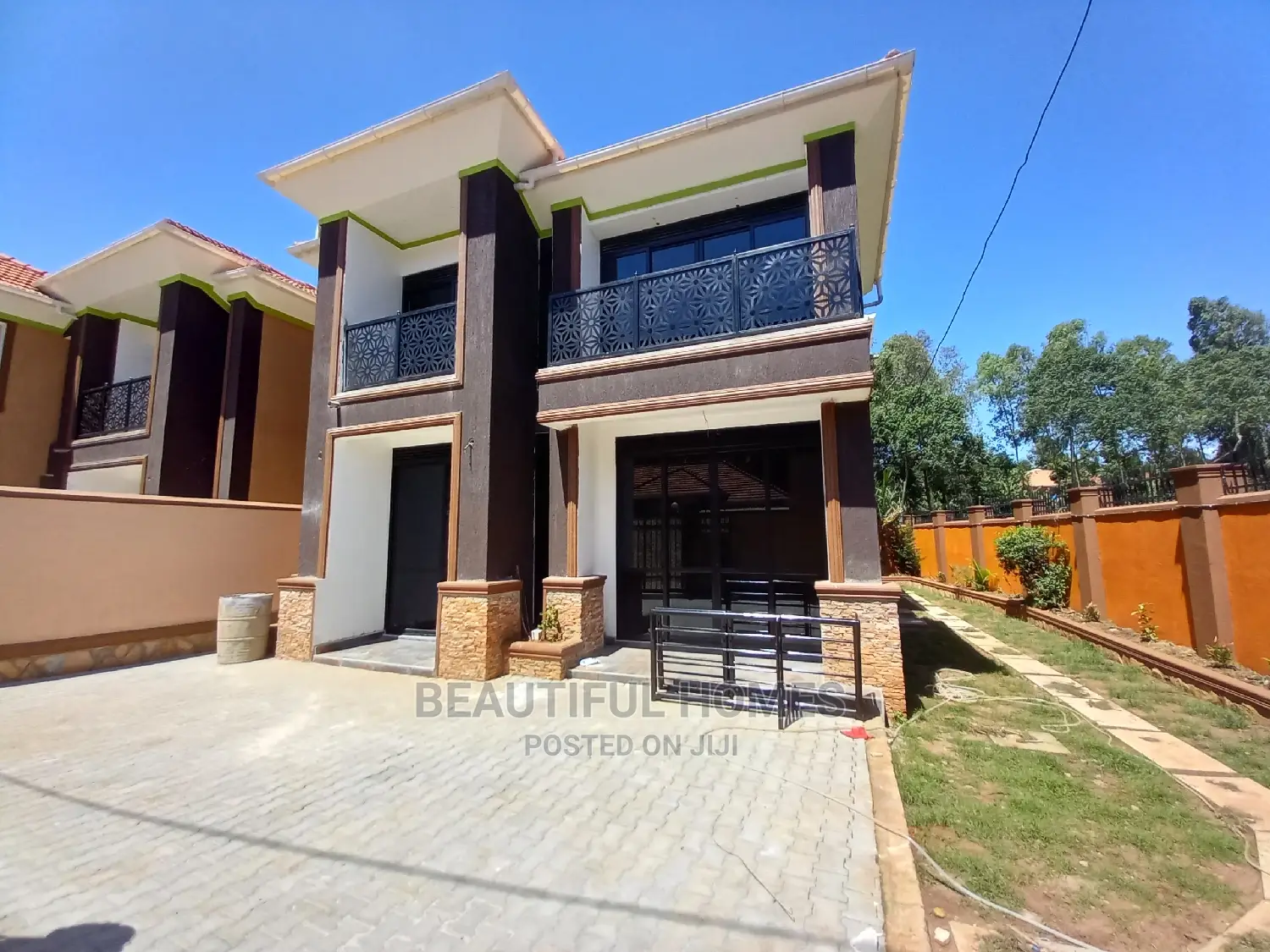 Furnished 5bdrm Duplex in Kisaasi Corporate, Central Division for Sale