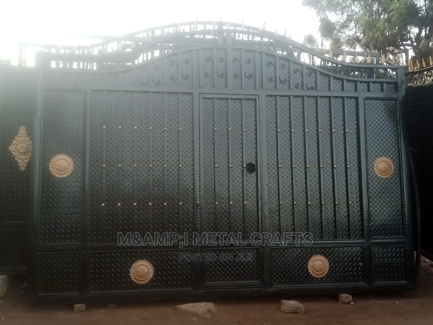 Sliding Gates and Subgates