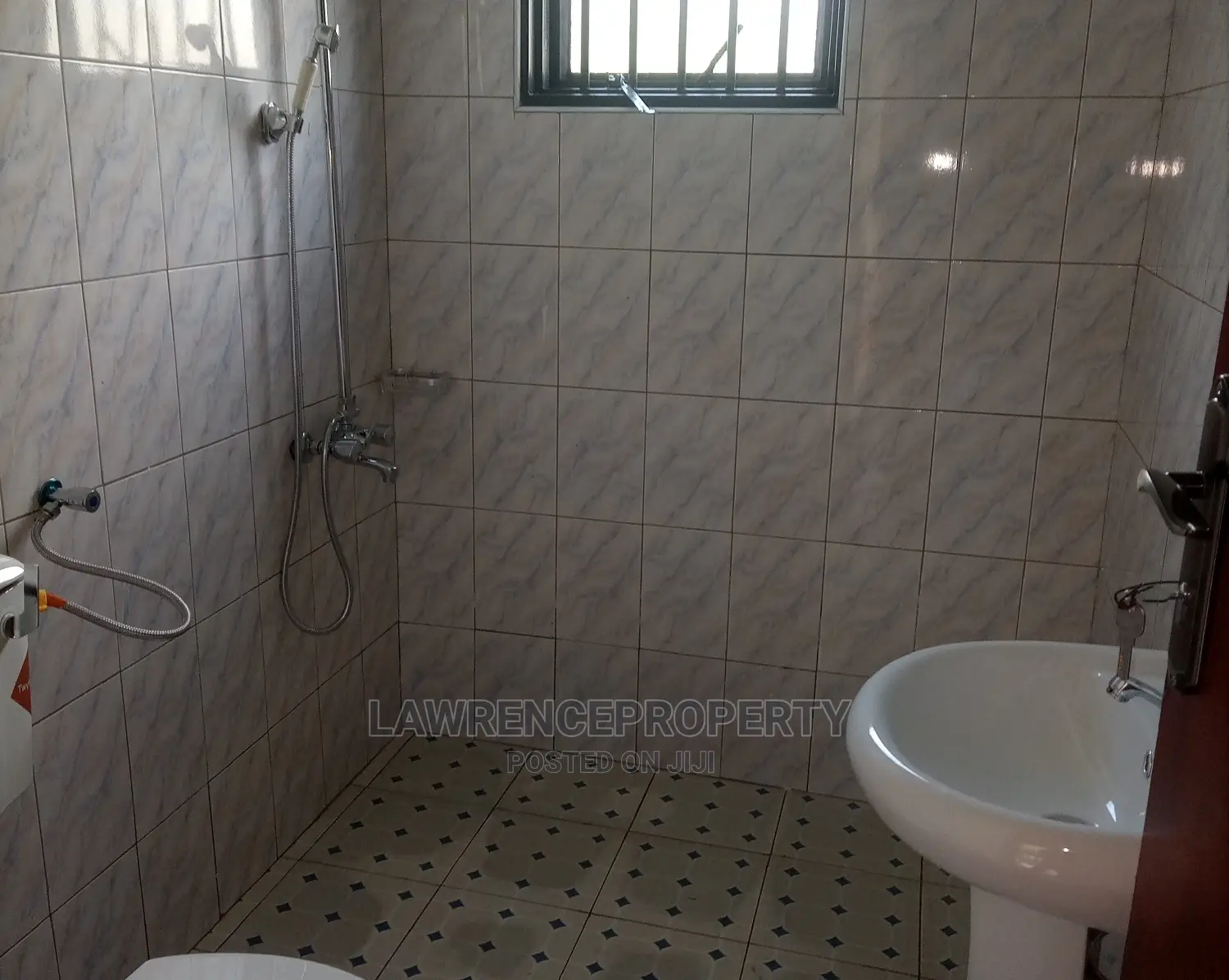 2bdrm Apartment in Namilyango, Goma for Rent