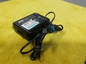 JVC 11v Camera Adapter
