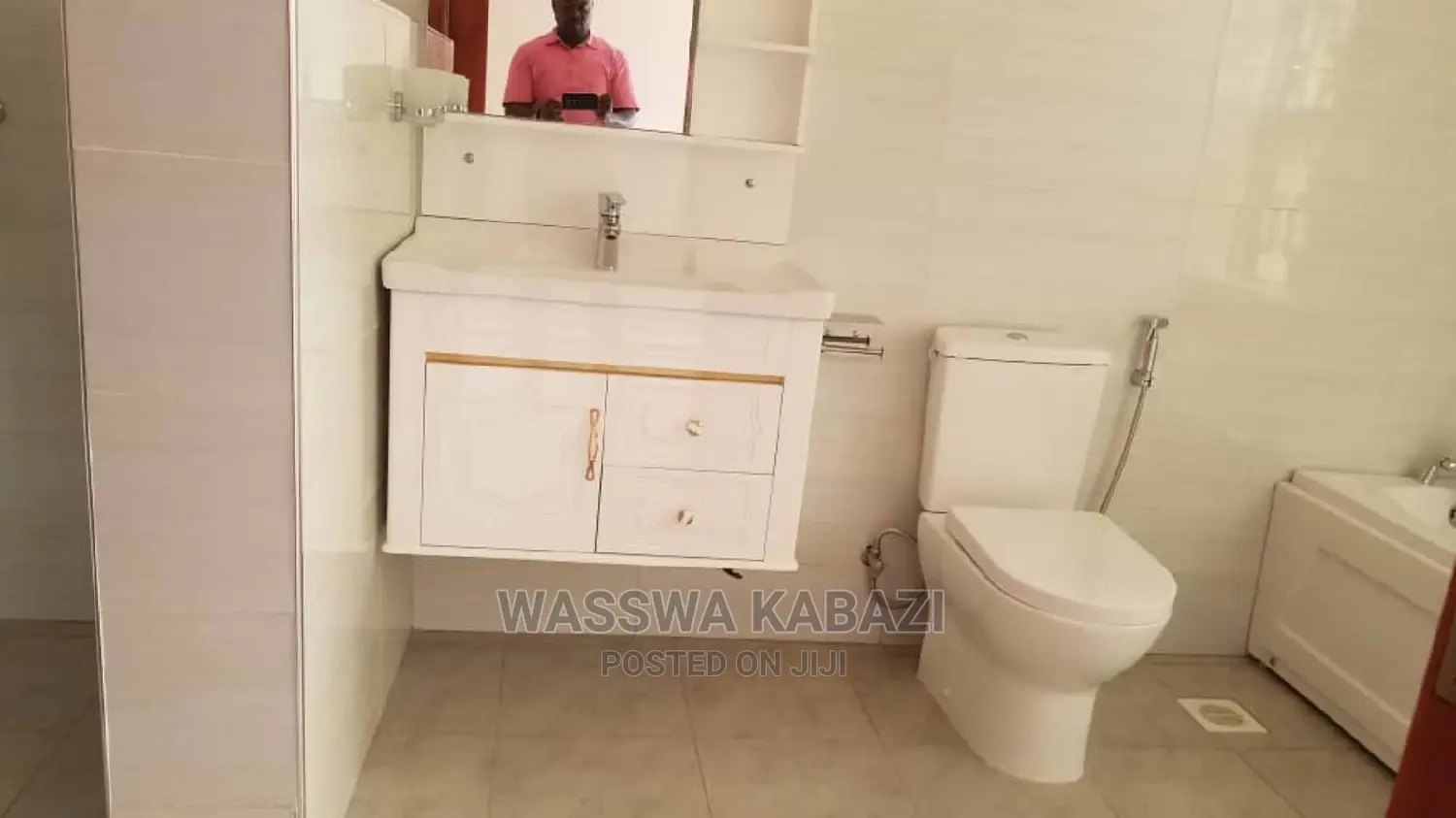 4bdrm Bungalow in Makindye for Sale