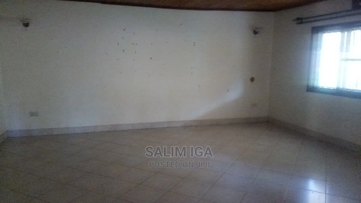 5bdrm Bungalow in Kololo Property, Central Division for Rent