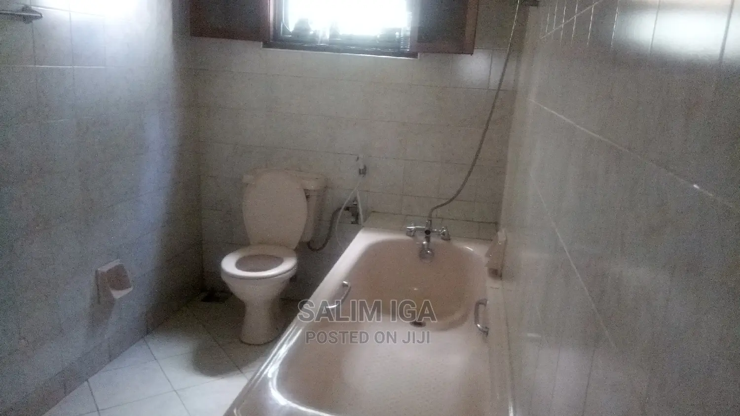 5bdrm Bungalow in Kololo Property, Central Division for Rent