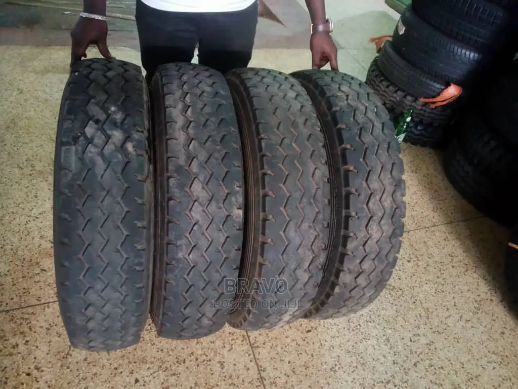 DUNLOP Tyres Used 7.50-16 Nissan Patrol, Canter, Elf.