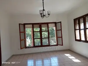 6bdrm Duplex in Fs Properties Ltd, Division a for Sale