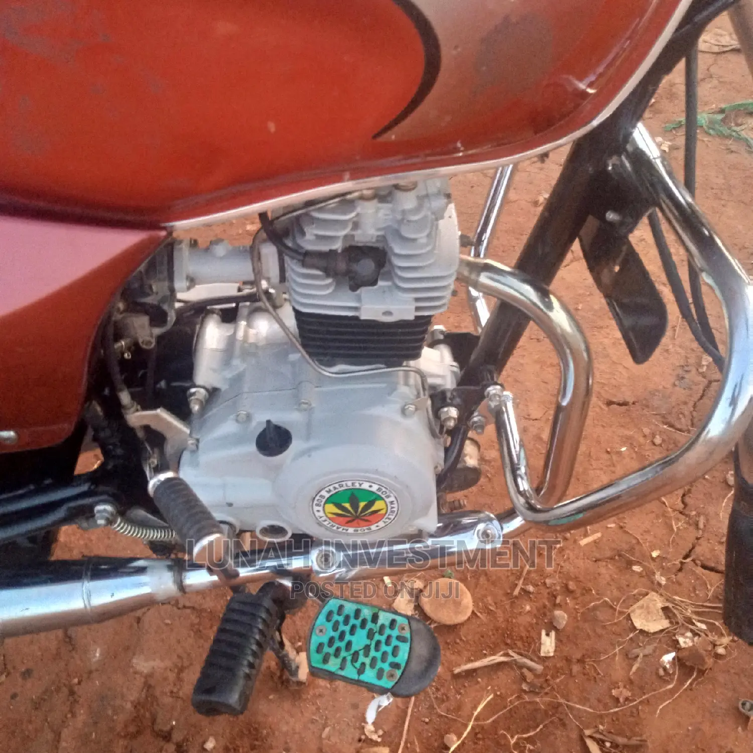 Bajaj Boxer 2021 Brown