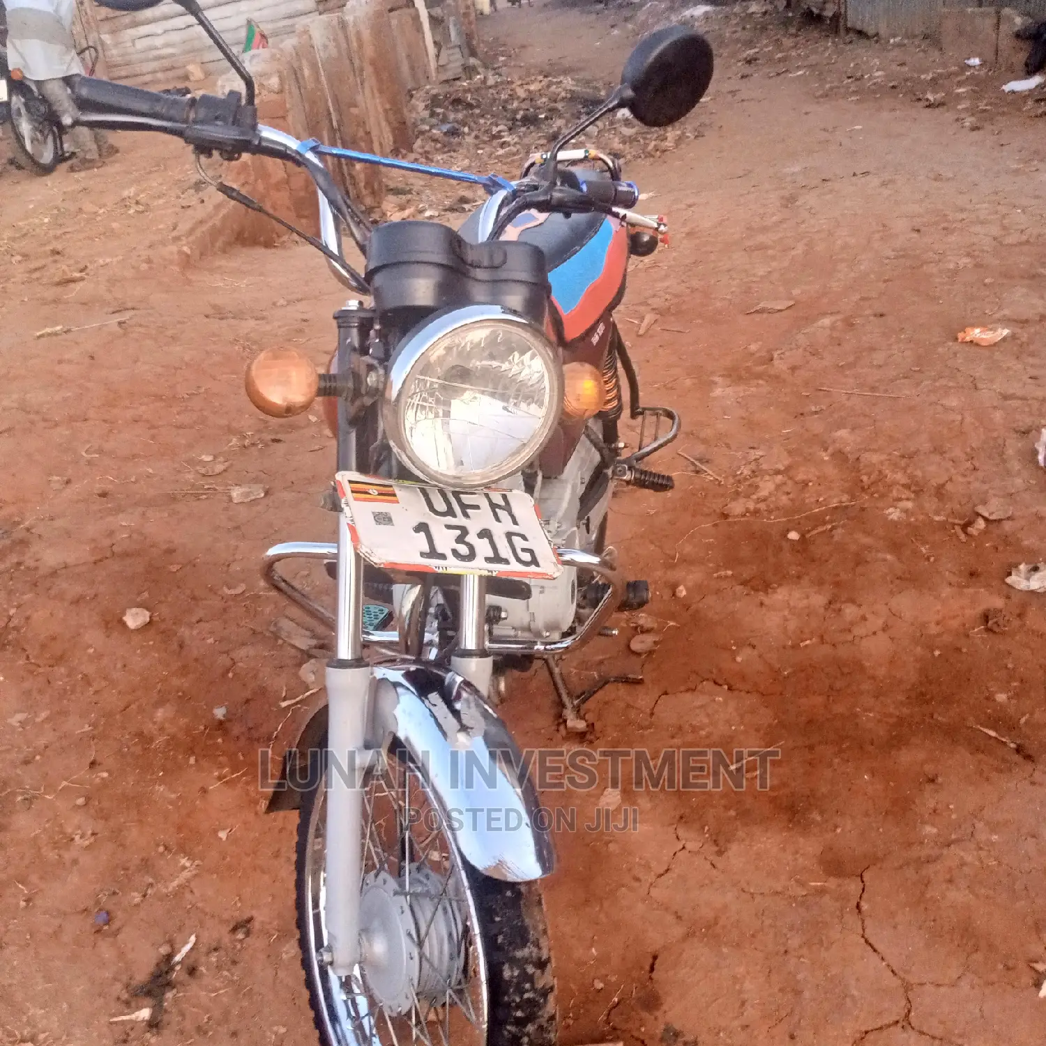 Bajaj Boxer 2021 Brown