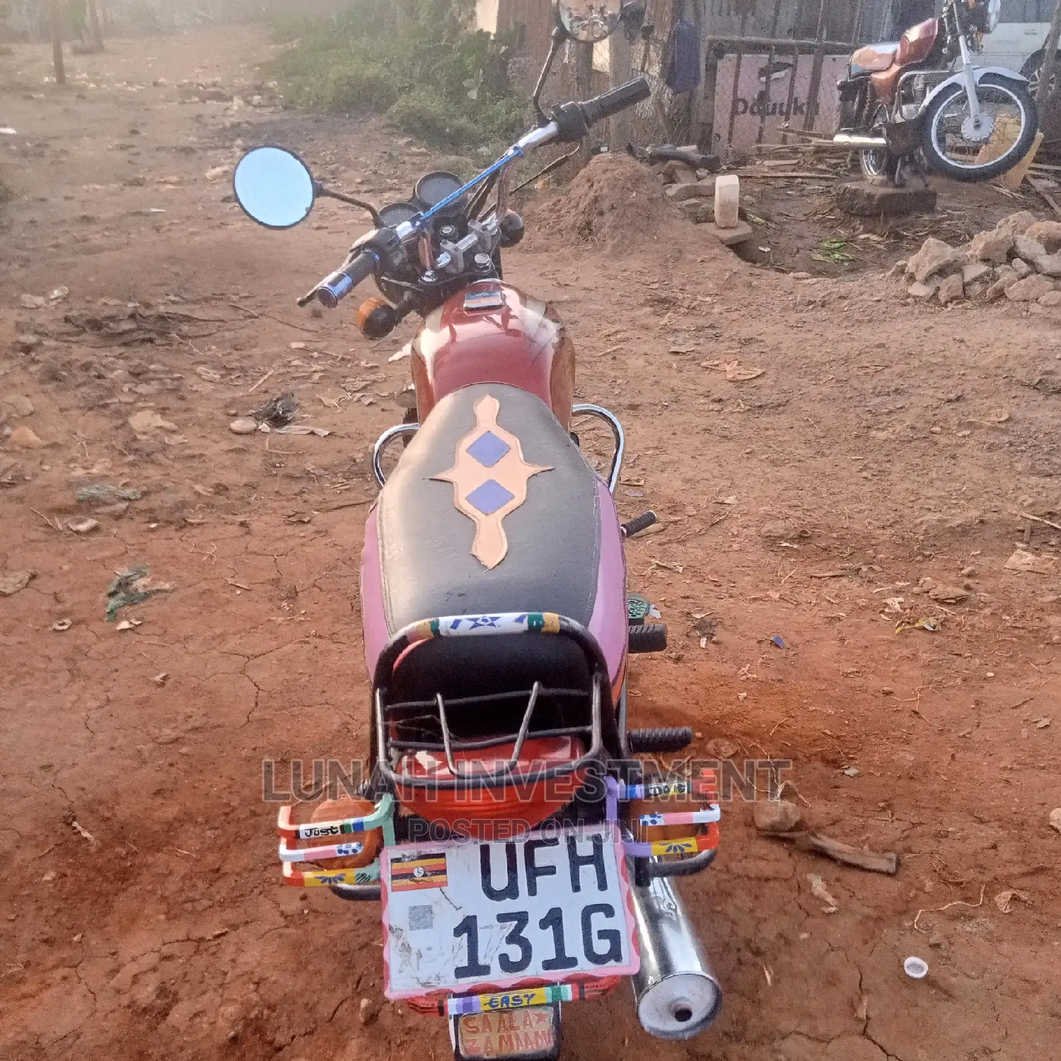 Bajaj Boxer 2021 Brown