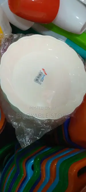 Plastic Strong Plates 12pcs