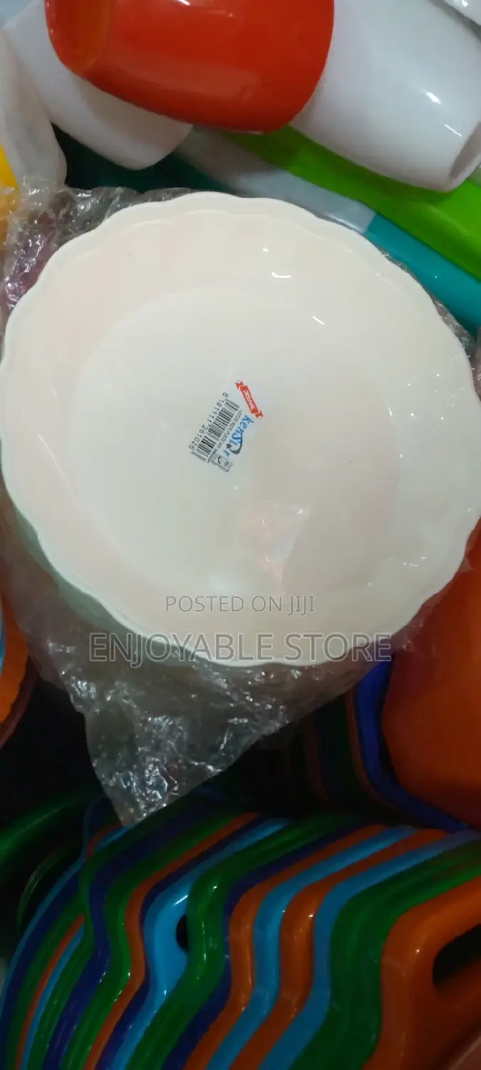 Plastic Strong Plates 12pcs