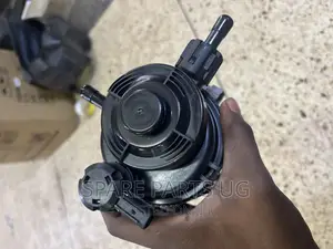 Hilux Vigo Diesel Lift Pump or Fuel Filter Housing