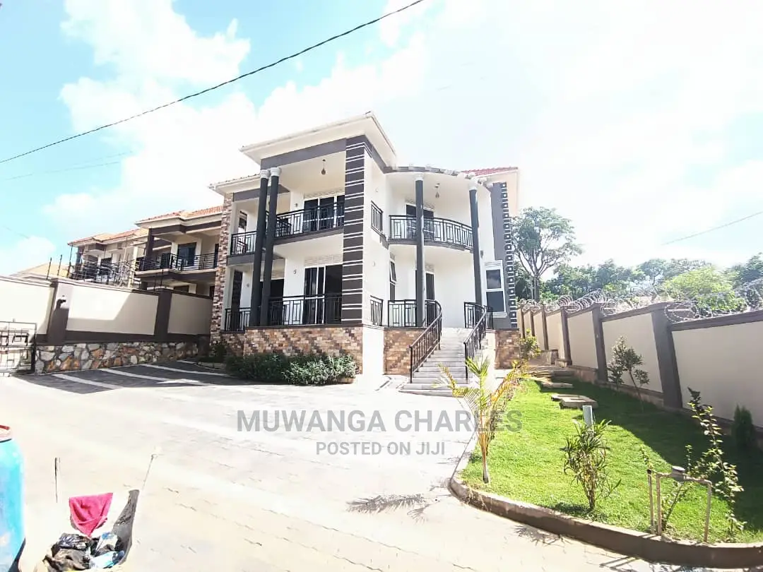 5bdrm Duplex in Fs Properties Ltd, Central Division for Sale