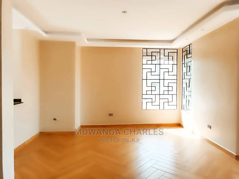5bdrm Duplex in Fs Properties Ltd, Central Division for Sale