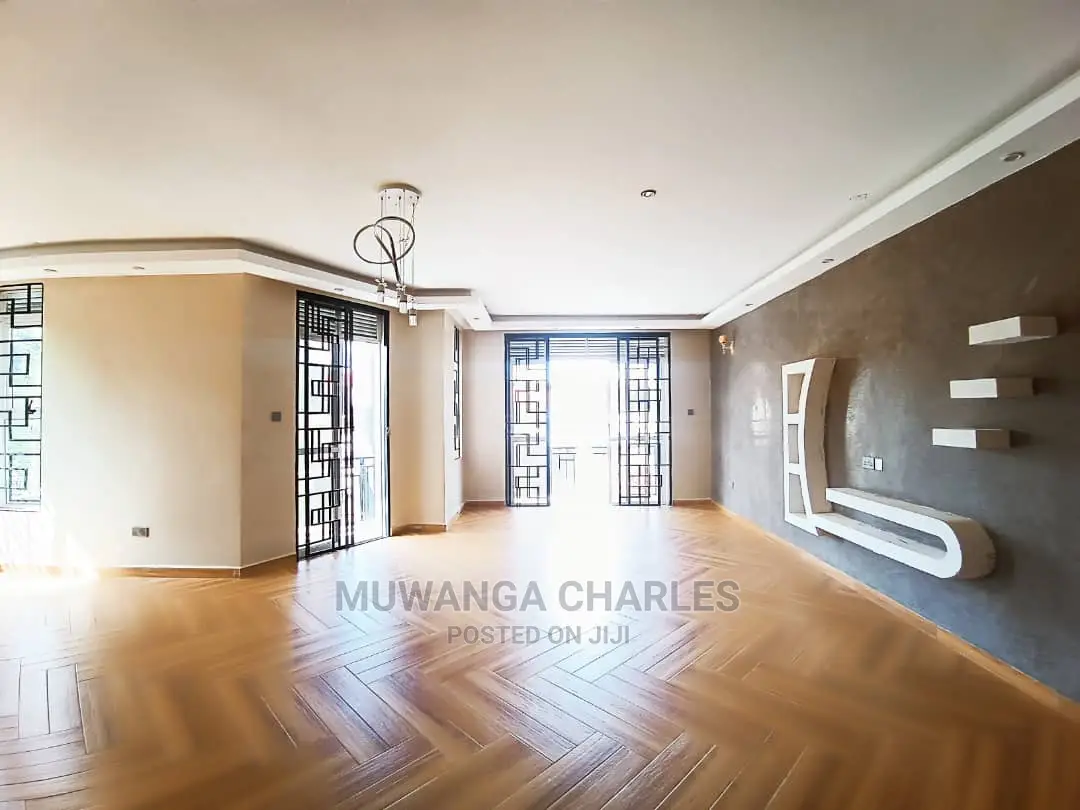 5bdrm Duplex in Fs Properties Ltd, Central Division for Sale