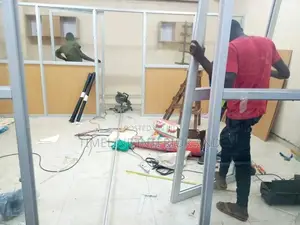 Aluminum Office Lnstallations.