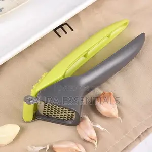 Kitchen Garlic Presser