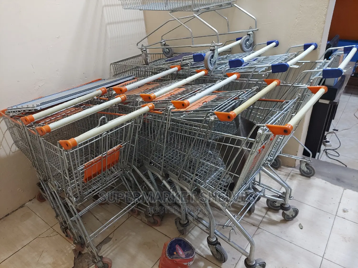 Supermarket Used Trolleys for Shopping on Sale at 300000