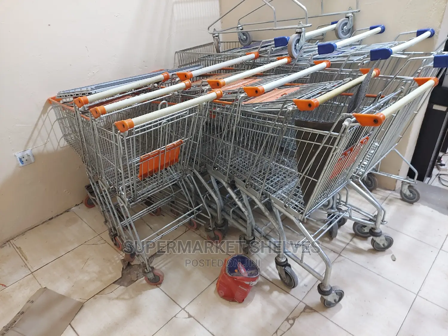 Supermarket Used Trolleys for Shopping on Sale at 300000