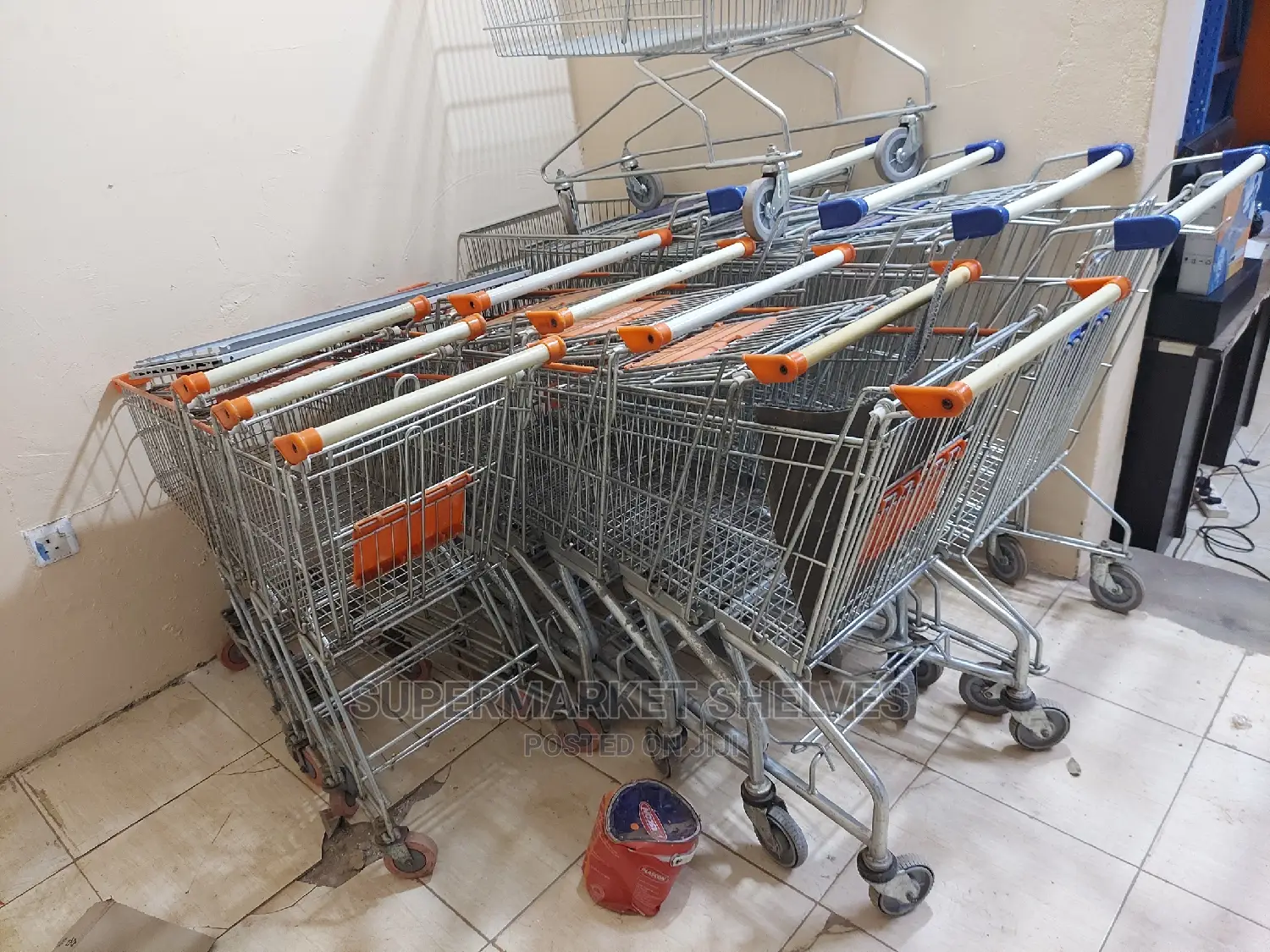 Supermarket Used Trolleys for Shopping on Sale at 300000