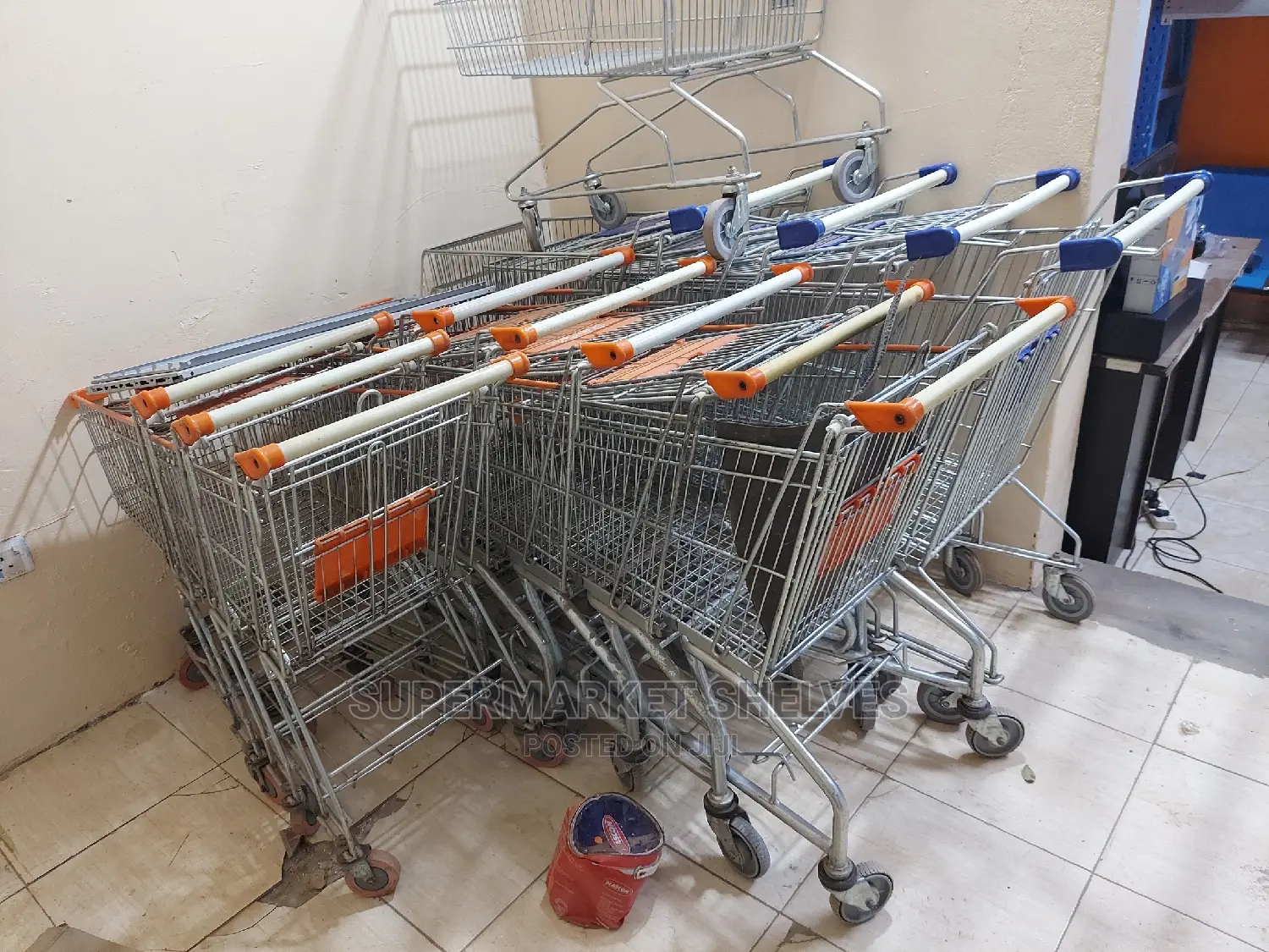 Supermarket Used Trolleys for Shopping on Sale at 300000